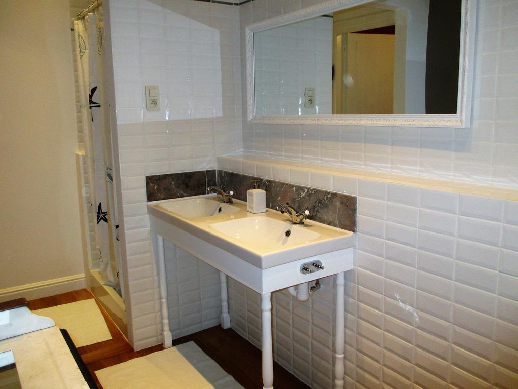 Apartments Suites In Антверпен Екстериор снимка
