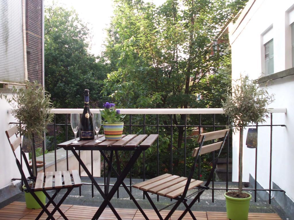 Apartments Suites In Антверпен Стая снимка
