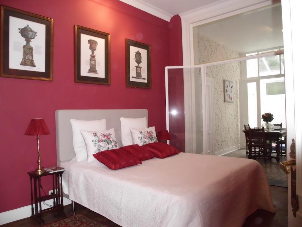 Apartments Suites In Антверпен Стая снимка